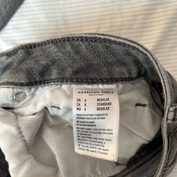 American Eagle High Waisted Ripped Mom Jeans in Grey - Picture 2 of 3